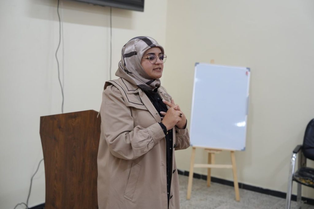 الاستئذان وأخلاقيات التعامل مع خصوصيات الآخرين.. عنوان لورشةٍ علمية في وحدة التعليم المستمر